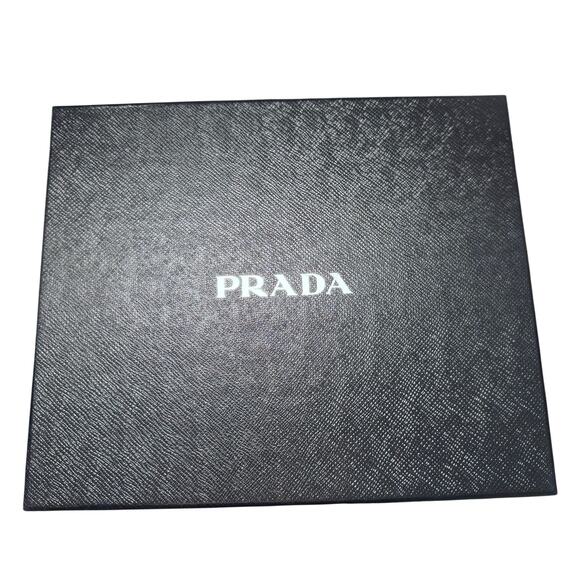 New Auth. Prada Saffiano Leather Floral IPad Tablet Case Holder Full Inclusion - Picture 7 of 7